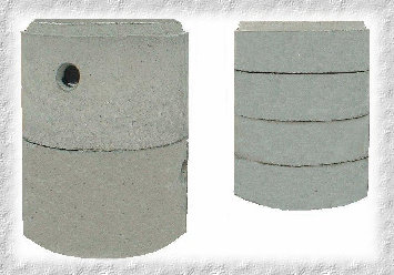 johnnyswholesale022002.jpg
