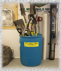 johnnyswholesale033001.jpg